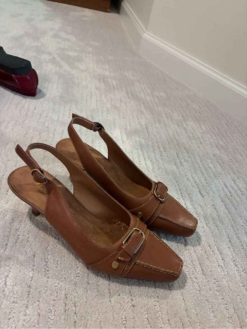 AEROSOLES Tan Leather Slingback Kitten Heel Pumps